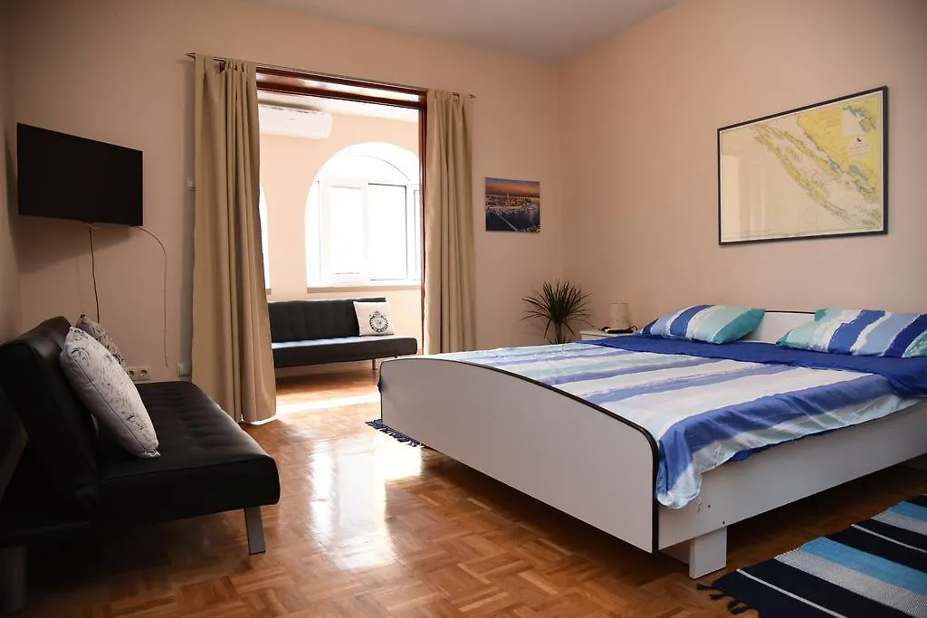 Downtown Apartment Korina Zadar