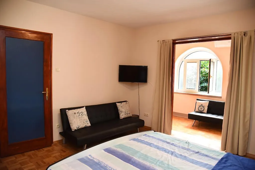 Downtown Apartment Korina Zadar 0*,