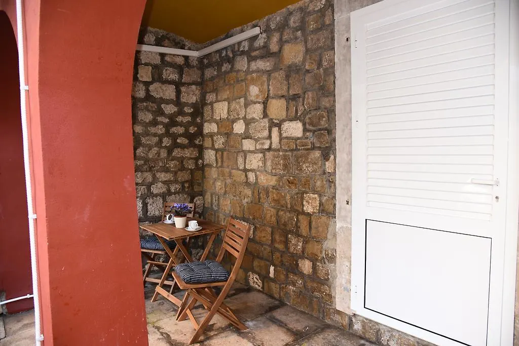 Downtown Apartment Korina Zadar 0*,  Croácia
